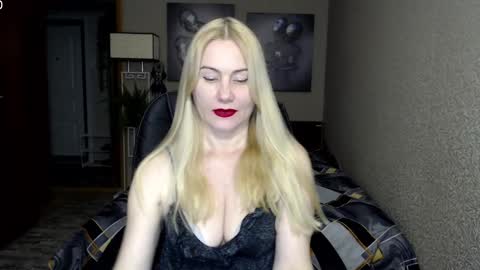Snapshot of _night_fantasy_ chatting on February 18, 8:14 pm Donella online show from February 18, 8:14 pm