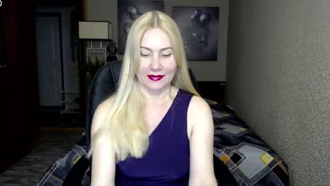 Snapshot of _night_fantasy_ chatting on February 19, 2:34 pm Donella online show from February 19, 2:34 pm