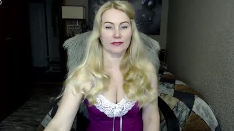 Donella    online show from February 1, 5:11 pm