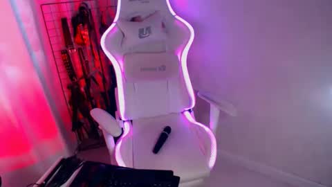 Snapshot of _nightfury_ chatting on April 25, 3:20 pm Eva online show from April 25, 3:20 pm