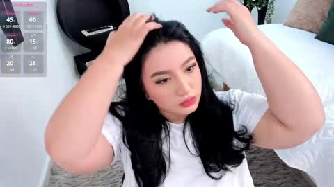   online show from November 7, 12:05 pm