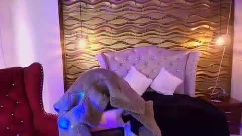 Nina Harpper online show from July 12, 12:29 pm