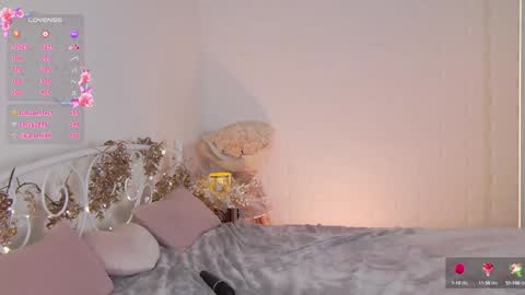 Snapshot of _noell_ chatting on January 12, 5:01 pm Vivian online show from January 12, 5:01 pm
