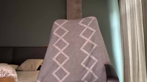 Mikayla online show from October 18, 9:32 am