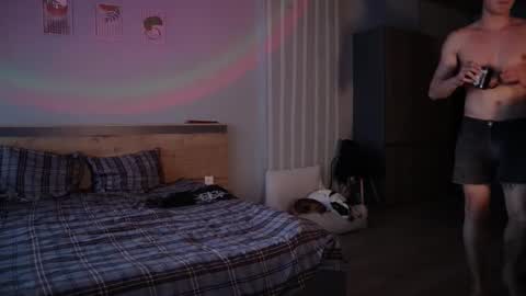 Snapshot of _p_l_u_r_ chatting on February 25, 4:11 am Sasha ---- 50 discount on my Fansly ---- online show from February 25, 4:11 am