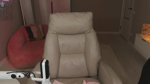 Snapshot of _passion_show_ chatting on May 28, 11:02 pm Tina online show from May 28, 11:02 pm