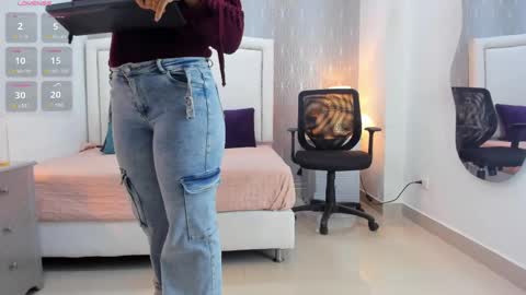  peach1  online show from June 9, 10:49 am