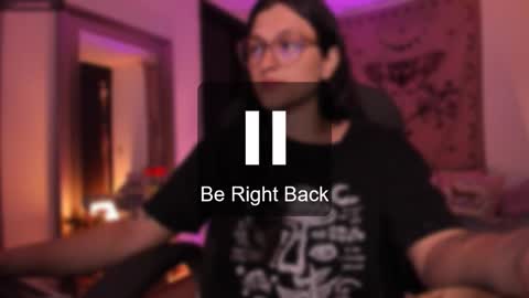 Snapshot of _peach__ chatting on March 11, 4:18 am violeta ig online show from March 11, 4:18 am