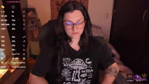 Snapshot of _peach__ chatting on March 14, 4:07 am violeta ig online show from March 14, 4:07 am