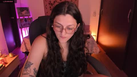 Snapshot of _peach__ chatting on March 16, 1:55 am violeta ig online show from March 16, 1:55 am