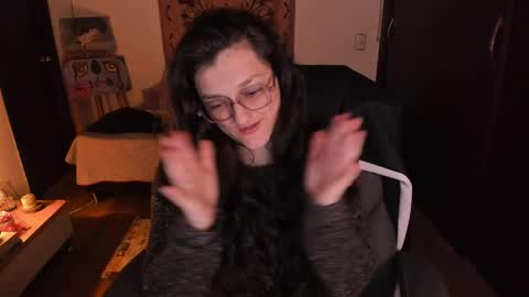 Snapshot of _peach__ chatting on April 22, 4:48 am violeta ig online show from April 22, 4:48 am