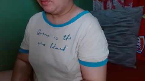 Snapshot of _pinayglamourbum_143xxx_ chatting on April 14, 5:24 am Pinaylovelybum online show from April 14, 5:24 am
