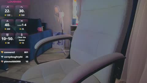 Snapshot of _pink__rabbit_ chatting on September 19, 7:58 pm Ilona online show from September 19, 7:58 pm