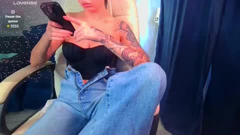 Snapshot of _pink__rabbit_ chatting on February 26, 6:56 am Ilona online show from February 26, 6:56 am