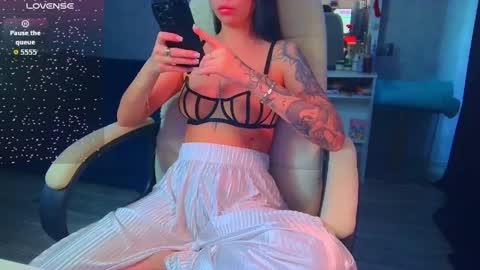 Snapshot of _pink__rabbit_ chatting on April 20, 6:38 am Ilona online show from April 20, 6:38 am