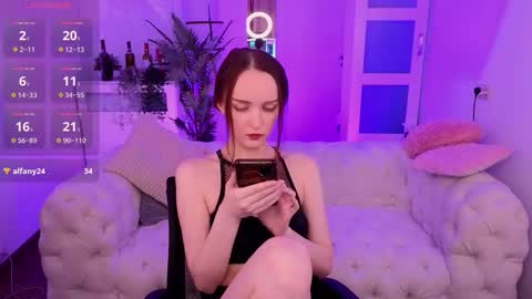 Snapshot of _pink_wassabi_ chatting on September 21, 10:22 pm Maisie online show from September 21, 10:22 pm