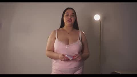 Snapshot of _pinkaura chatting on March 20, 6:40 am Angelina online show from March 20, 6:40 am