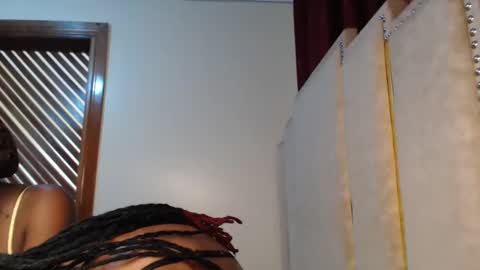 pixie online show from February 2, 6:26 am