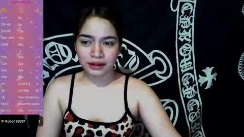 Snapshot of _preciousmoira chatting on June 13, 12:41 am _preciousmoira online show from June 13, 12:41 am