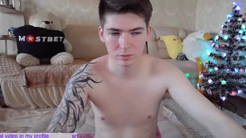 _pretty_fox_ online show from December 6, 6:48 am