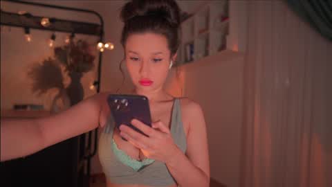 Snapshot of _protea chatting on March 11, 11:12 am Eva online show from March 11, 11:12 am