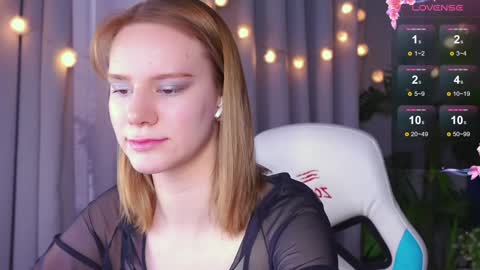 Snapshot of _ramona__ chatting on December 27, 9:28 am im Amy online show from December 27, 9:28 am