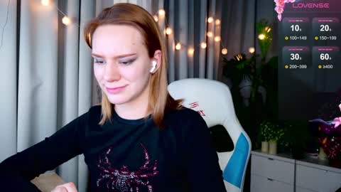 Snapshot of _ramona__ chatting on December 30, 9:27 am im Amy online show from December 30, 9:27 am