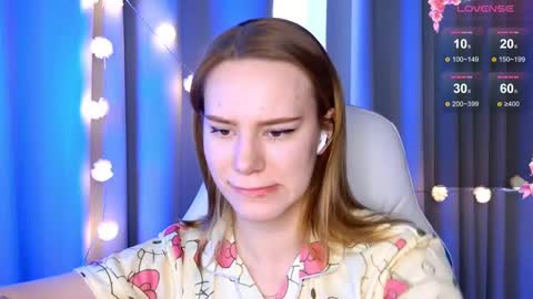 Snapshot of _ramona__ chatting on February 11, 9:42 am im Amy online show from February 11, 9:42 am