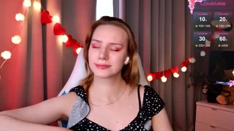 Snapshot of _ramona__ chatting on February 14, 9:56 am im Amy online show from February 14, 9:56 am