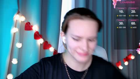 Snapshot of _ramona__ chatting on February 17, 12:38 pm im Amy online show from February 17, 12:38 pm