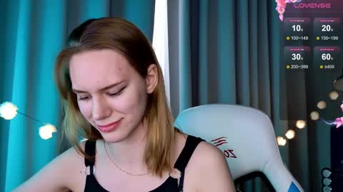 Snapshot of _ramona__ chatting on March 4, 12:44 pm im Amy online show from March 4, 12:44 pm