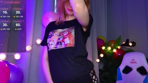 Snapshot of _ramona__ chatting on October 10, 6:23 am im Amy online show from October 10, 6:23 am