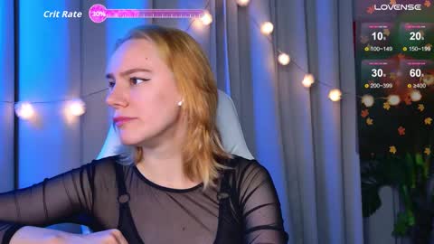 Snapshot of _ramona__ chatting on November 6, 6:14 am im Amy online show from November 6, 6:14 am