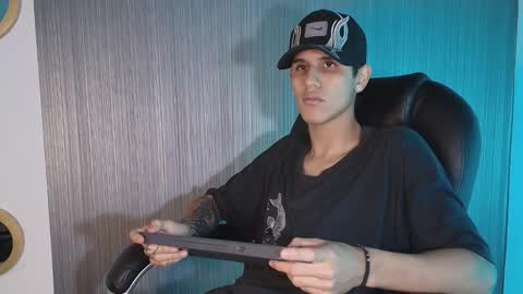 Snapshot of _realwav chatting on October 13, 6:46 am wav online show from October 13, 6:46 am