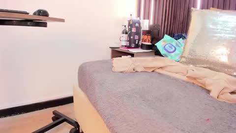 rebecca online show from November 20, 2:06 pm