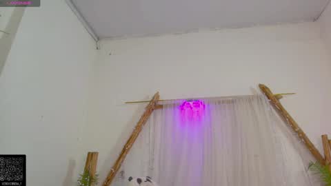 Snapshot of _redmoon chatting on April 26, 4:15 pm Moon online show from April 26, 4:15 pm