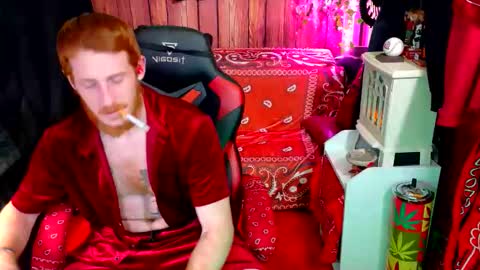 Snapshot of _redxxx chatting on January 6, 7:34 am REDxxx online show from January 6, 7:34 am