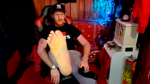 Snapshot of _redxxx chatting on January 11, 7:35 am REDxxx online show from January 11, 7:35 am