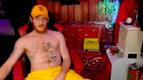 Snapshot of _redxxx chatting on January 12, 6:29 am REDxxx online show from January 12, 6:29 am