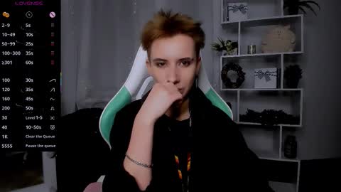 Rein online show from December 16, 6:57 pm