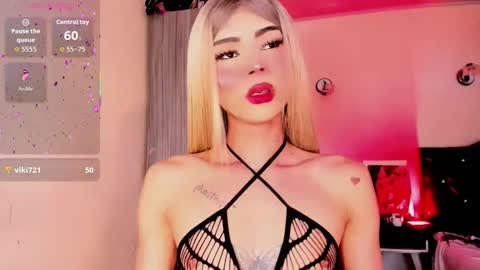 Snapshot of _rosedewitt_ chatting on March 25, 8:42 am Rose De Witt online show from March 25, 8:42 am