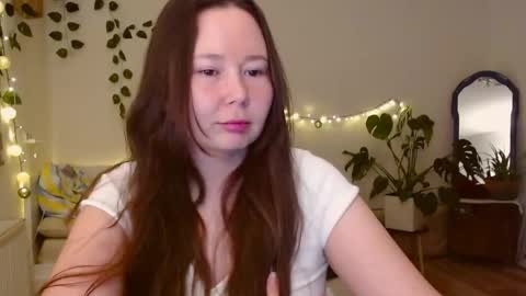 Snapshot of _rosie_cheeks_ chatting on October 26, 8:04 pm See you online show from October 26, 8:04 pm