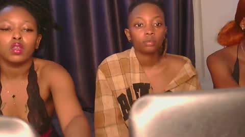 Snapshot of _roxxana chatting on May 18, 4:24 pm Roxxana online show from May 18, 4:24 pm
