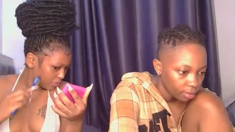 Snapshot of _roxxana chatting on May 19, 3:13 am Roxxana online show from May 19, 3:13 am