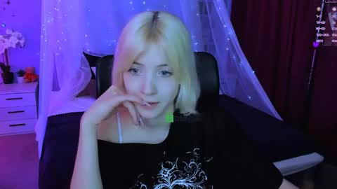 sabrina  online show from May 3, 9:15 am