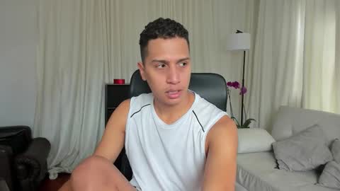 sair online show from October 18, 7:03 pm