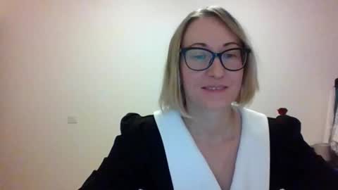 Snapshot of _sandyqueen__ chatting on December 4, 7:00 pm _sandyqueen__ online show from December 4, 7:00 pm