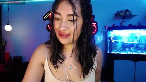 Snapshot of _santalove_ chatting on December 2, 6:32 pm SantaLove online show from December 2, 6:32 pm