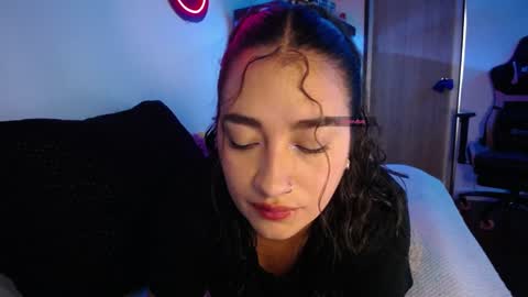 Snapshot of _santalove_ chatting on January 5, 7:39 pm SantaLove online show from January 5, 7:39 pm