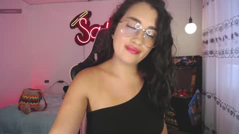 Snapshot of _santalove_ chatting on February 5, 9:40 pm SantaLove online show from February 5, 9:40 pm